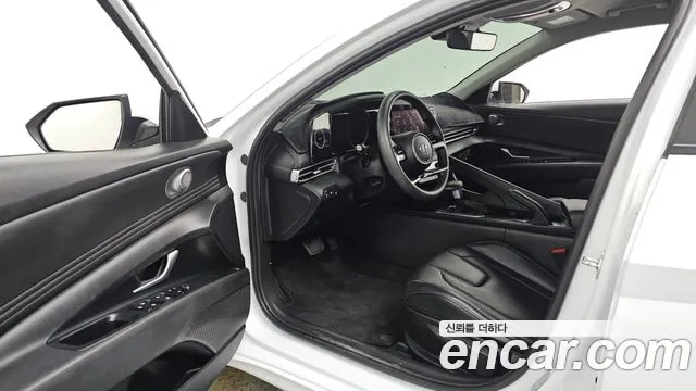 Hyundai AVANTE Avante (CN7) — Фото автомобиля 10