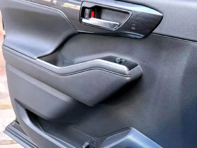 Toyota Crown Kluger — Фото автомобиля 5