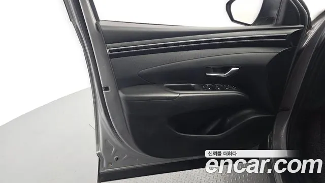 Hyundai Tucson Tucson (NX4) Дизель 2.0 4WD — Фото автомобиля 24