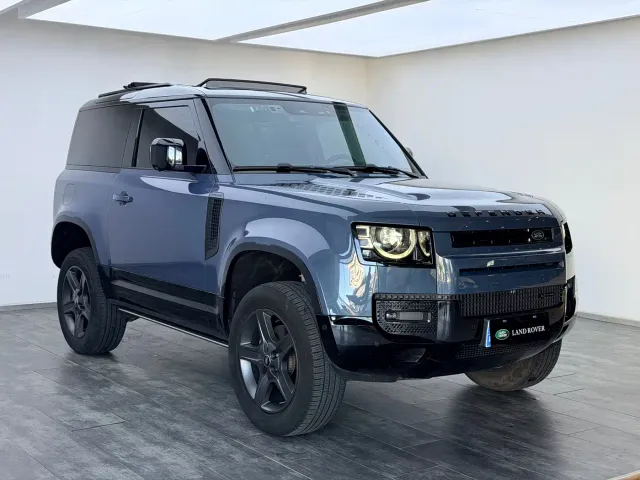 Land Rover Defender — Фото автомобиля 4