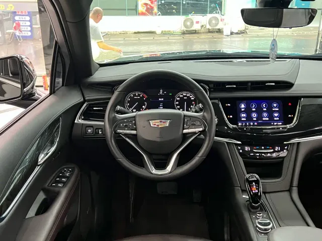Cadillac XT6 — Фото автомобиля 11