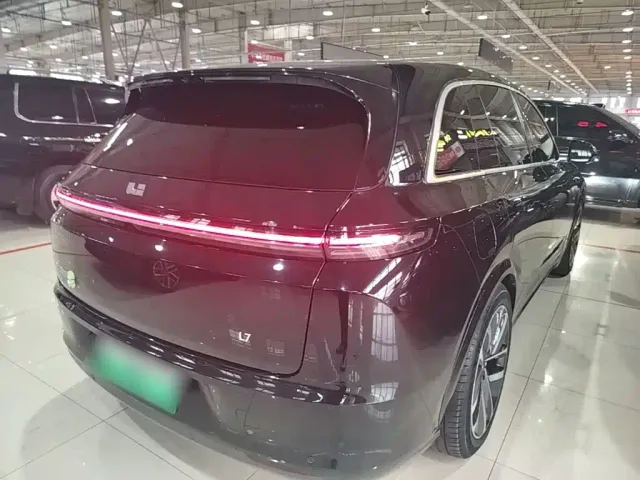 Li Auto L7 — Фото автомобиля 6