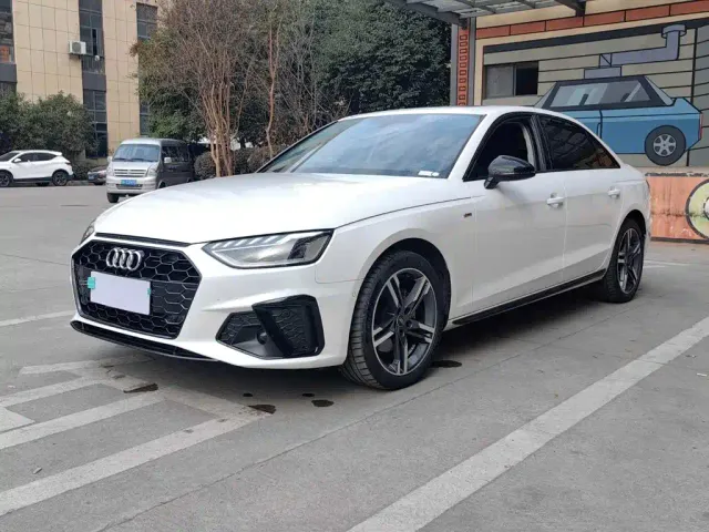 Фотография автомобиля — Audi A4L