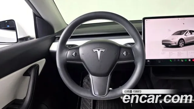 Tesla Model Y — Фото автомобиля 20