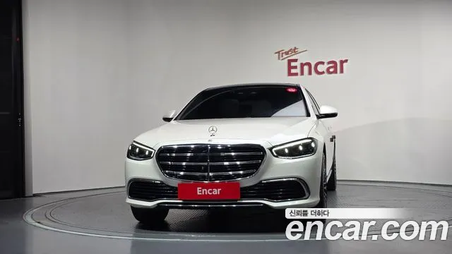 Mercedes-Benz S-Class — Фото автомобиля 3