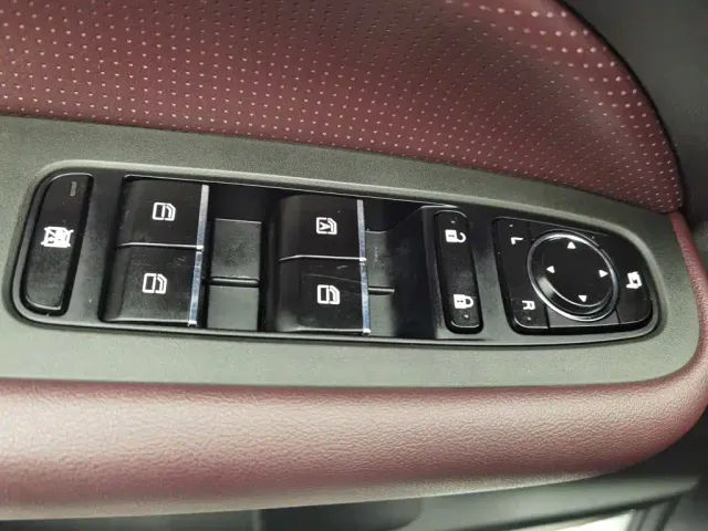 GAC Trumpchi M6 — Фото автомобиля 9