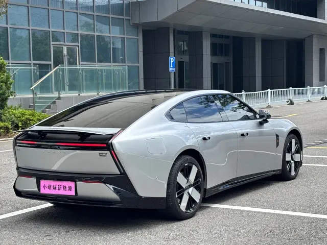 Xpeng P7 — Фото автомобиля 18