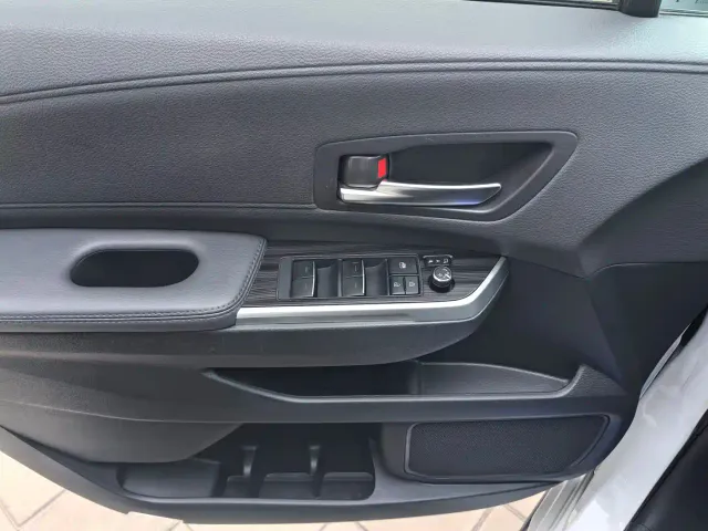 Toyota Sienna — Фото автомобиля 10