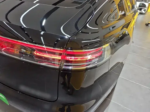 Zunjie Zunjie S800 2025 Model Pure Electric Starlight Premium Edition 5-Seater — Фото автомобиля 7