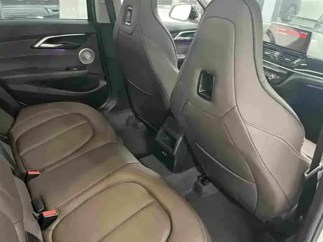BMW 1 Series — Фото автомобиля 14