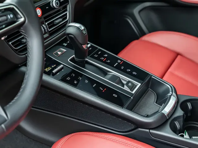 Porsche Macan — Фото автомобиля 15