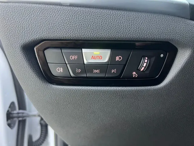 BMW 3 Series — Фото автомобиля 13