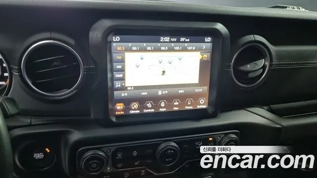 Jeep Wrangler JL — Фото автомобиля 14