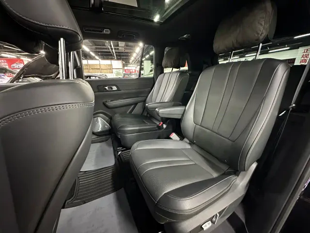 Li Auto ONE — Фото автомобиля 20