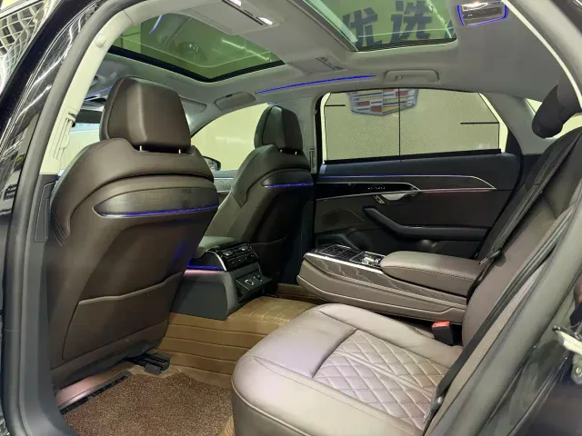Audi A8 — Фото автомобиля 5