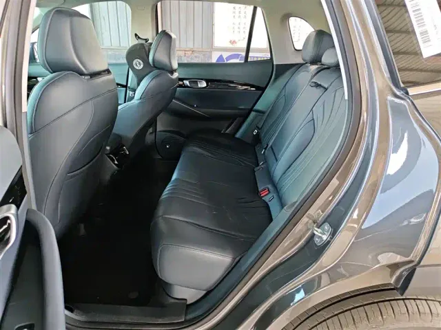 Geely Galaxy E5 — Фото автомобиля 16
