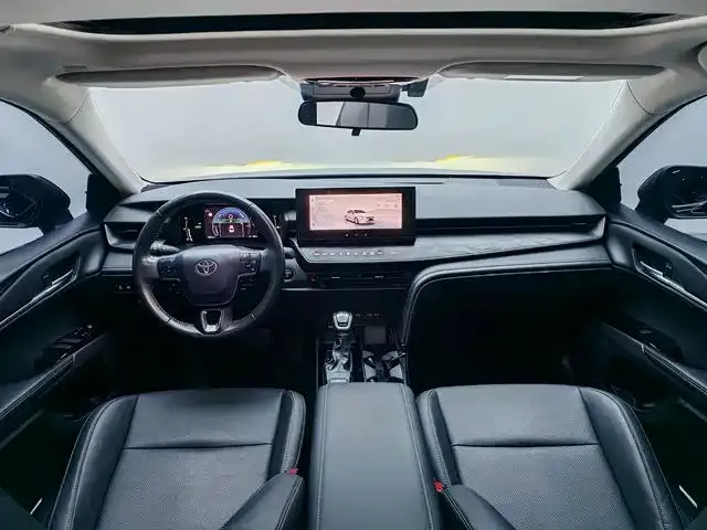 Toyota Camry — Фото автомобиля 5
