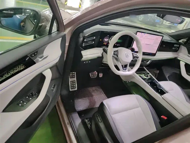 Volkswagen Tiguan L — Фото автомобиля 15