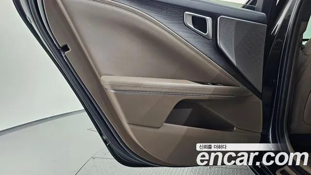 Kia K8 Hybrid — Фото автомобиля 14