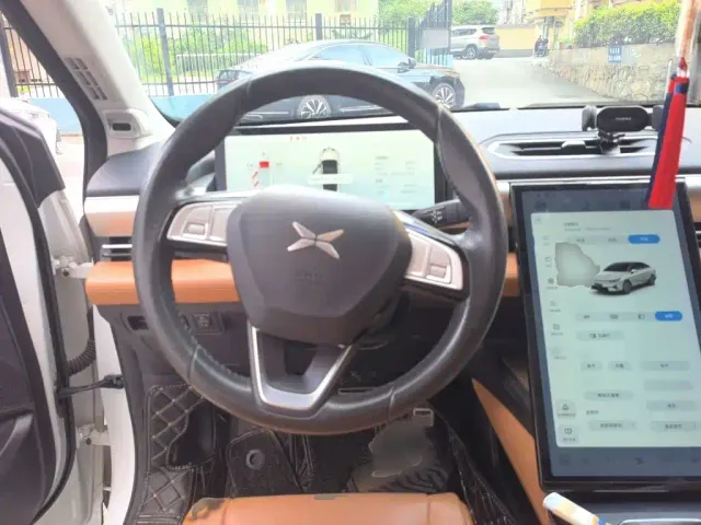 Xpeng P5 — Фото автомобиля 2