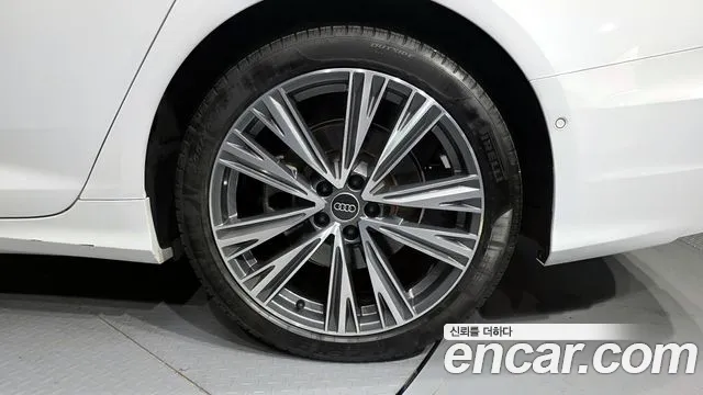 Audi A6 45 TFSI quattro Premium — Фото автомобиля 5