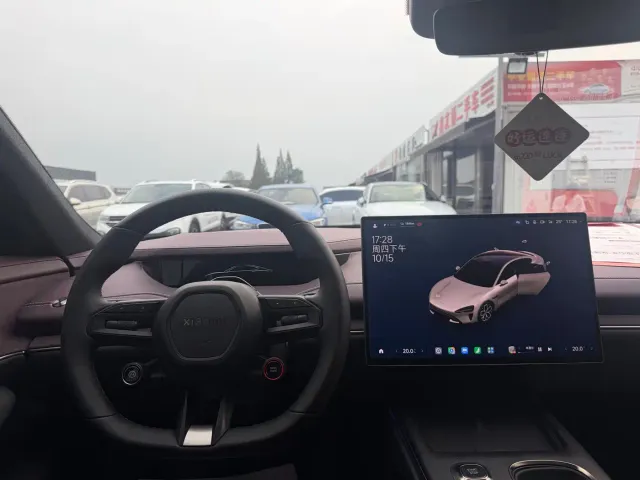 Xiaomi SU7 — Фото автомобиля 8