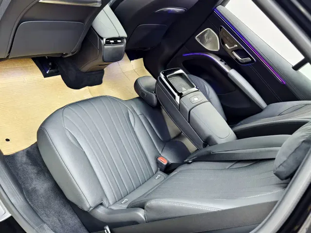 Mercedes-Benz EQS SUV — Фото автомобиля 10
