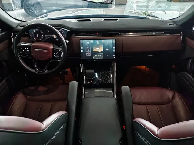 Land Rover Range Rover Sport — Фото автомобиля 14