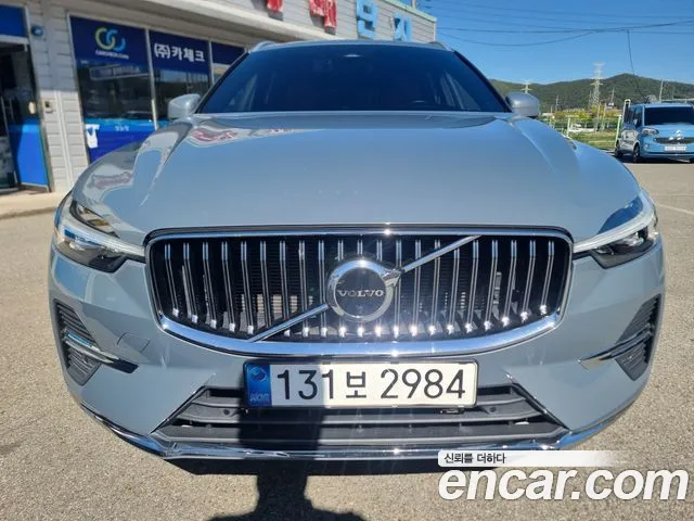 Volvo XC60 2nd Gen — Фото автомобиля 2