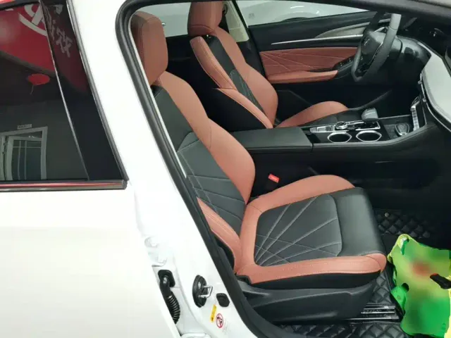 Changan Eado — Фото автомобиля 24