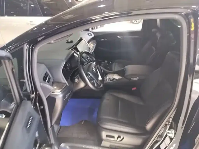 Toyota Alphard — Фото автомобиля 15
