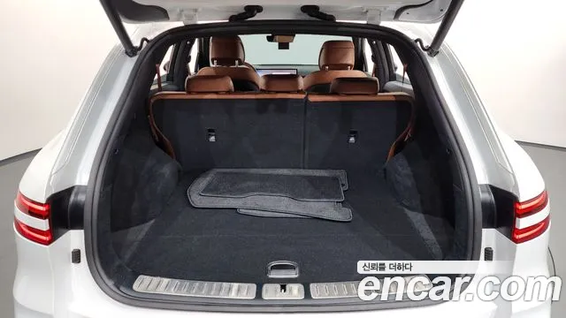 Genesis GV70 2.5T Бензин 2WD — Фото автомобиля 5