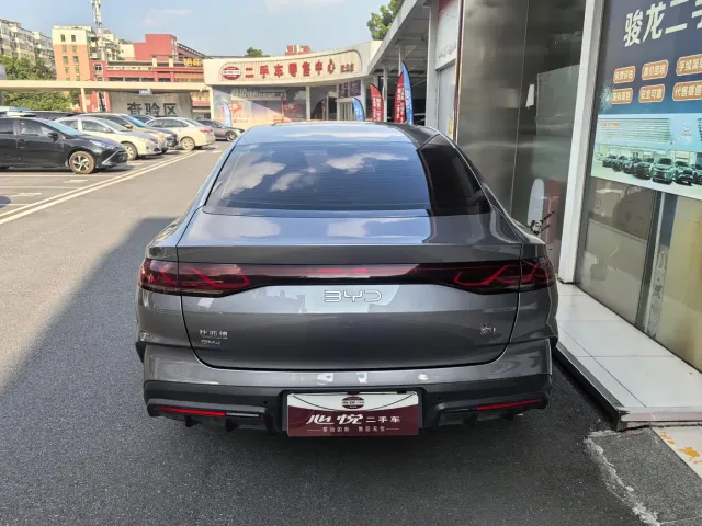 BYD Qin L — Фото автомобиля 7