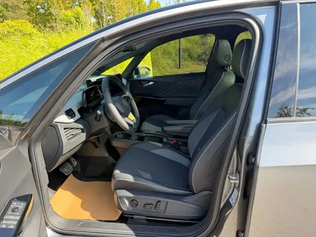 Volkswagen ID.3 — Фото автомобиля 4