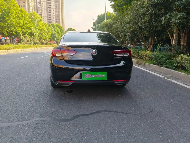 Buick Regal — Фото автомобиля 7