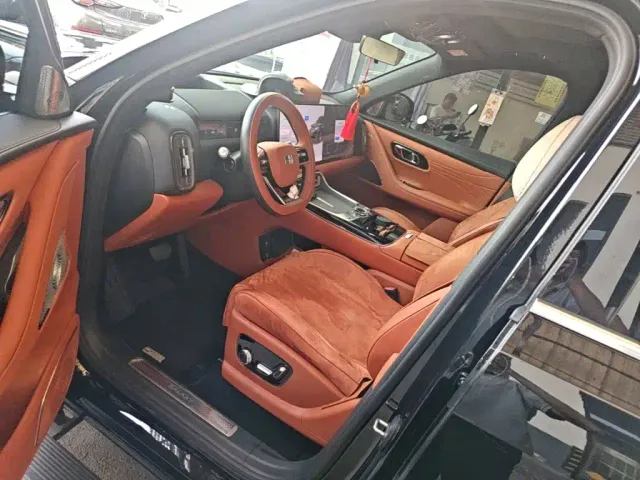 Geely Galaxy M9 — Фото автомобиля 14