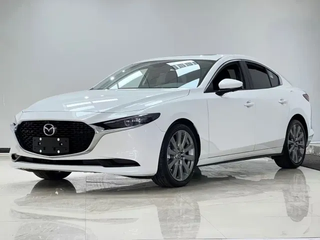 Фотография автомобиля — Mazda Axela