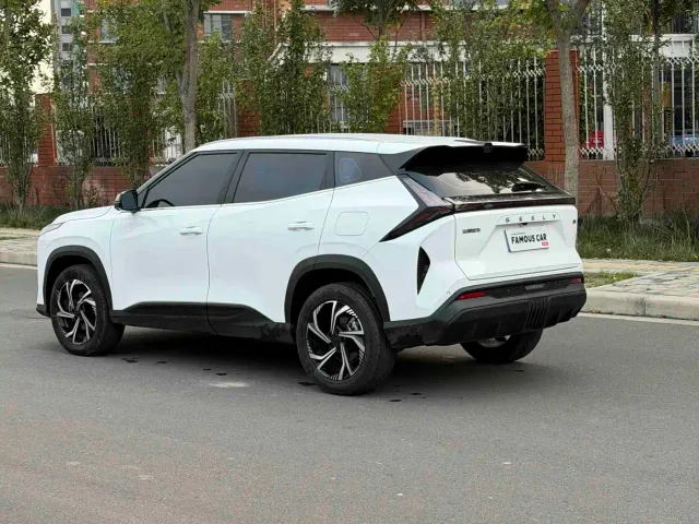 Geely Boyue — Фото автомобиля 6