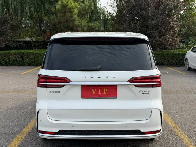 Roewe iMAX8 — Фото автомобиля 4