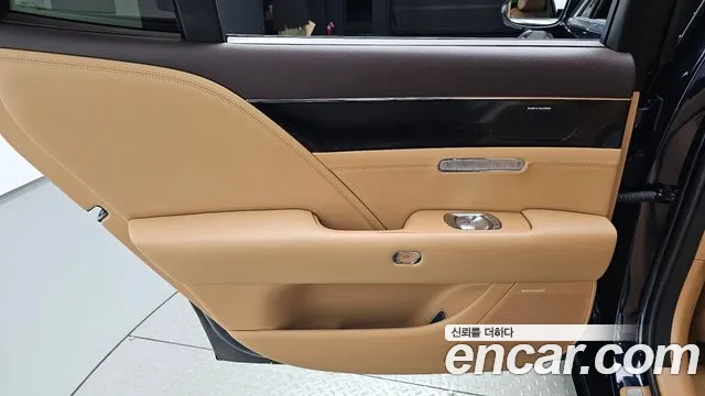 Genesis G90 Бензин 3.5 турбо AWD — Фото автомобиля 19