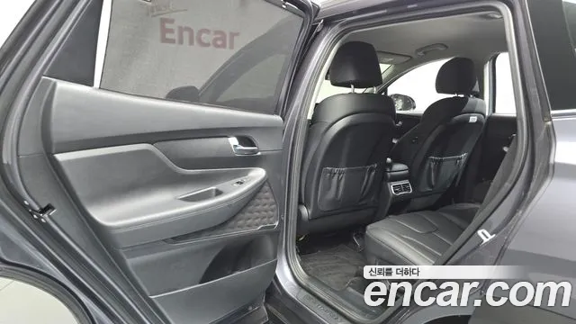 Hyundai Santafe Новый Santa Fe Бензин 2.5T 2WD — Фото автомобиля 24