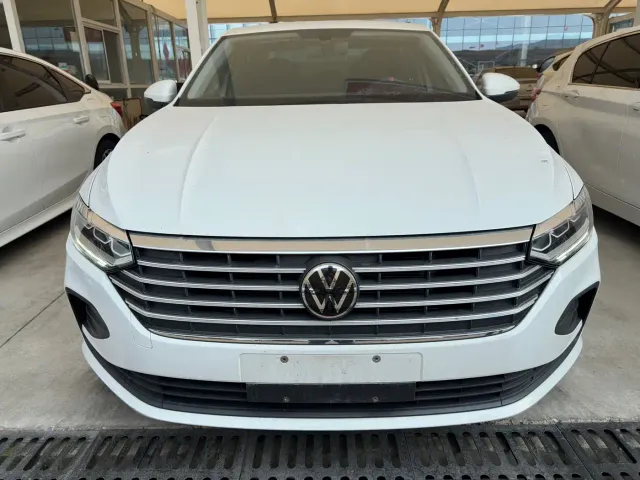 Volkswagen Lavida — Фото автомобиля 2