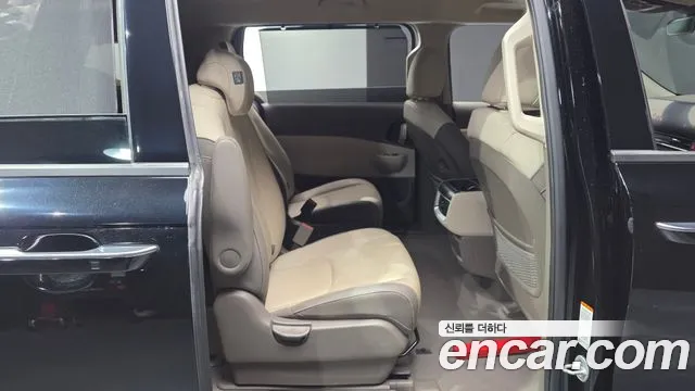 Kia Carnival 4th Gen — Фото автомобиля 17