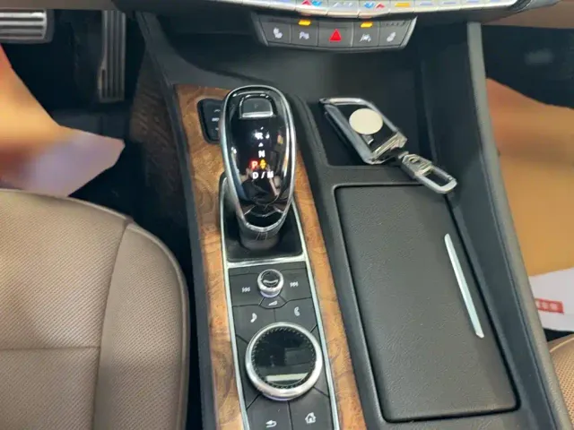Cadillac CT5 — Фото автомобиля 5