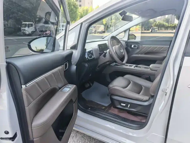 Wuling Starlight 730 — Фото автомобиля 14