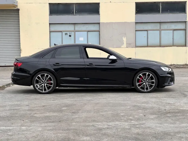 Audi S4 — Фото автомобиля 2