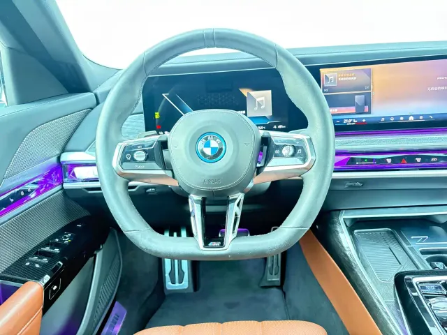 BMW i7 — Фото автомобиля 26