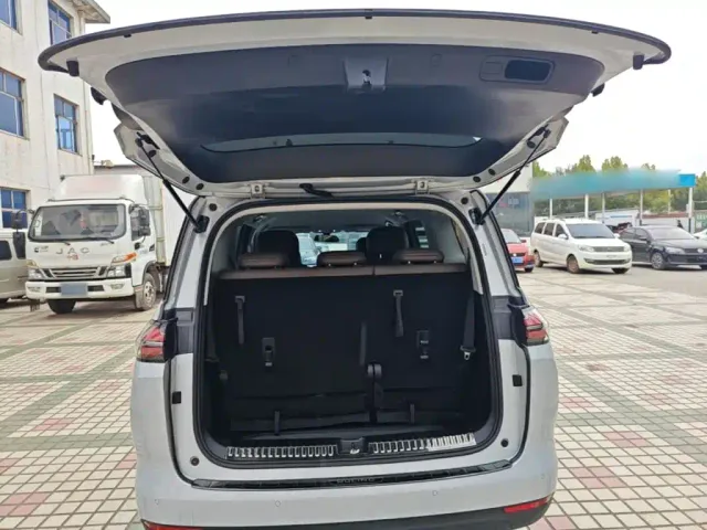 Wuling Starlight 730 — Фото автомобиля 18