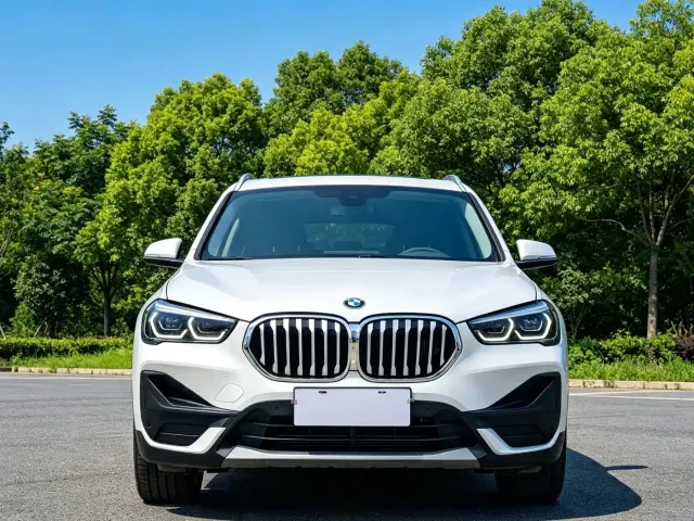 BMW X1 — Фото автомобиля 2