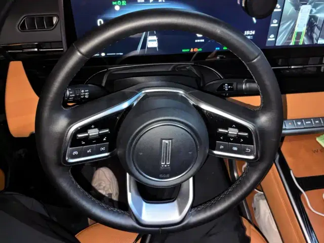 Wey Alpine — Фото автомобиля 15